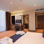 Ekor Elegance Hotel *
