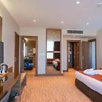 Ekor Elegance Hotel