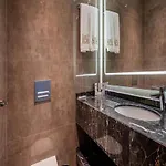 Ekor Elegance Hotel
