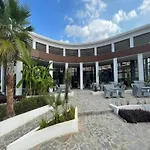 Ekor Elegance Hotel