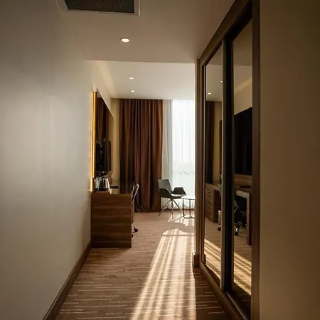 Hotel Ekor Elegance *