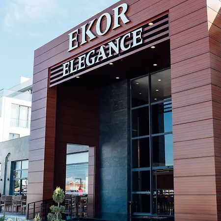 Ekor Elegance Hotell